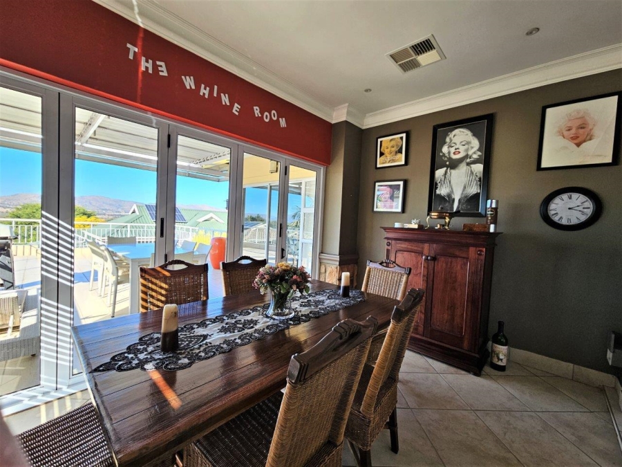 4 Bedroom Property for Sale in Caribbean Beach Club North West